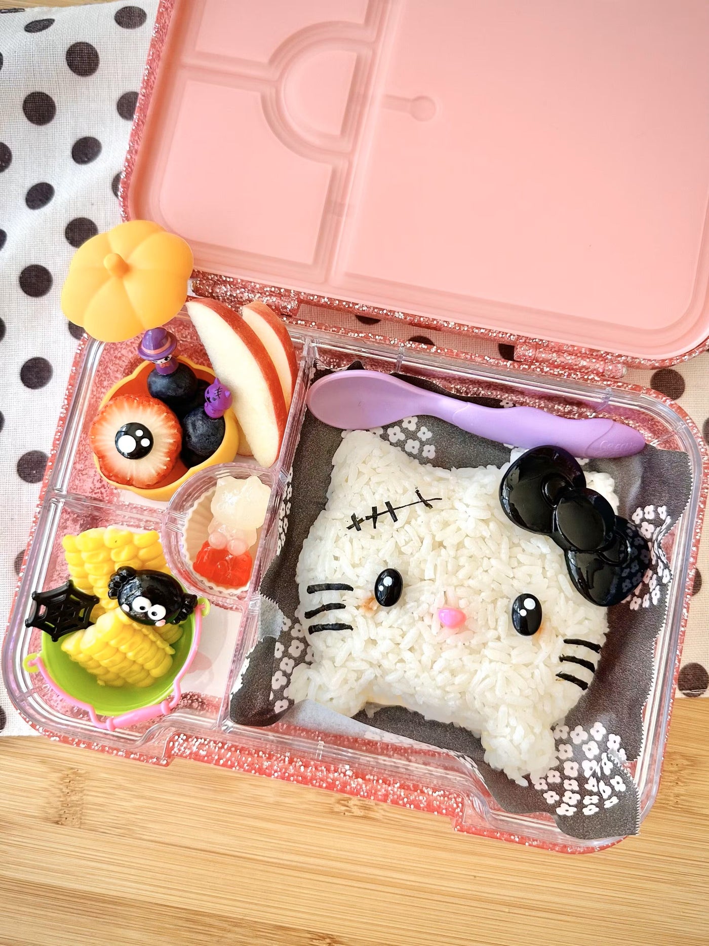 Bento Lunchbox (Medium) - Sparkle Pink Ballerina Hello Kitty lunch2