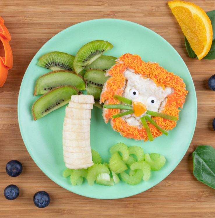 Lunch Punch Sandwich Cutter Lion